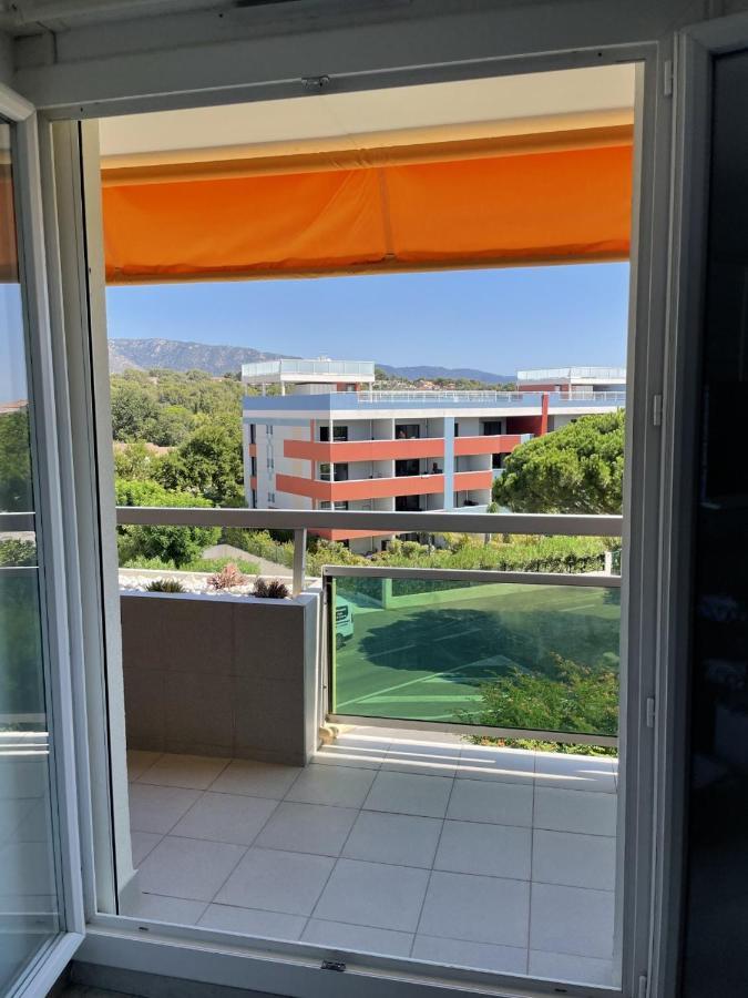 Bormes-Les-Mimosas - Appart 25M2 Avec Balcon - 4P Exteriér fotografie