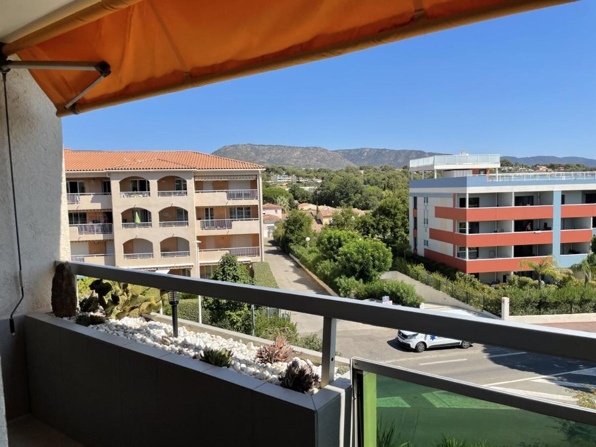 Bormes-Les-Mimosas - Appart 25M2 Avec Balcon - 4P Exteriér fotografie