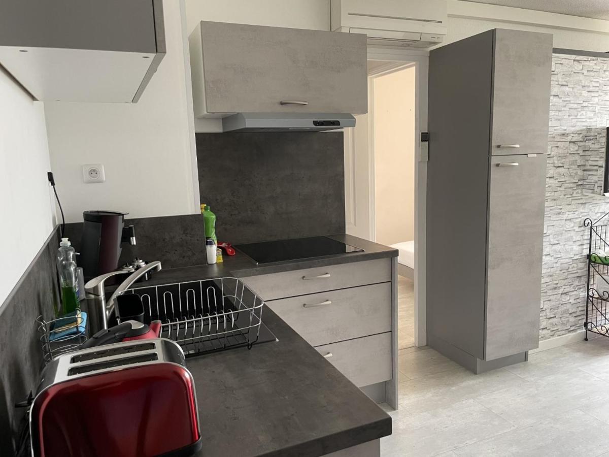 Bormes-Les-Mimosas - Appart 25M2 Avec Balcon - 4P Exteriér fotografie