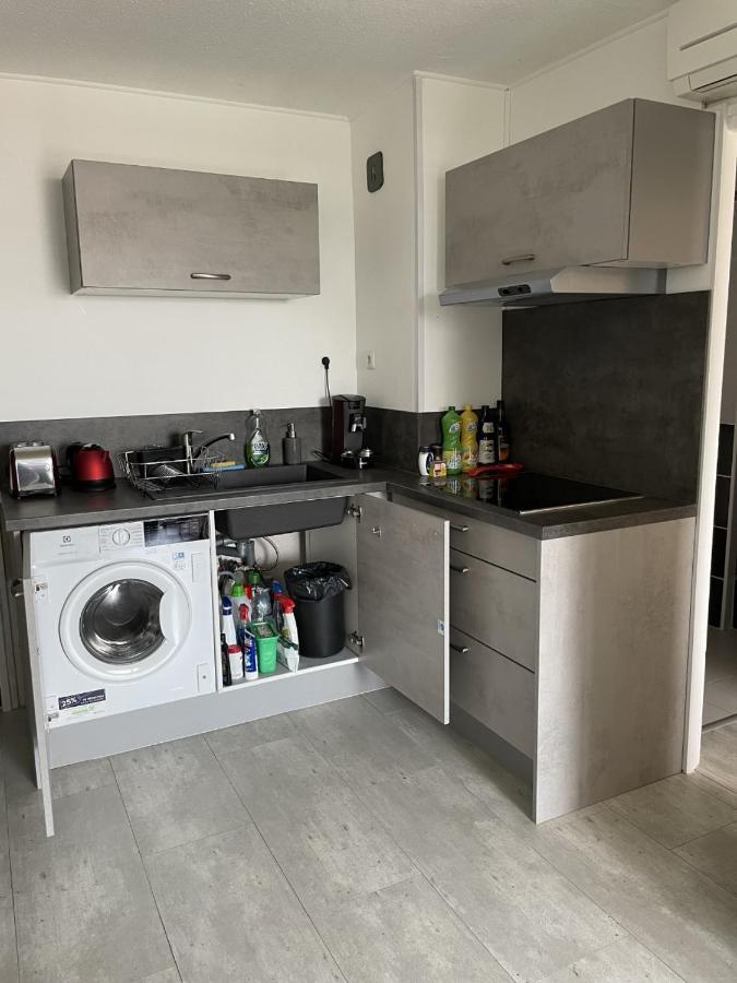 Bormes-Les-Mimosas - Appart 25M2 Avec Balcon - 4P Exteriér fotografie